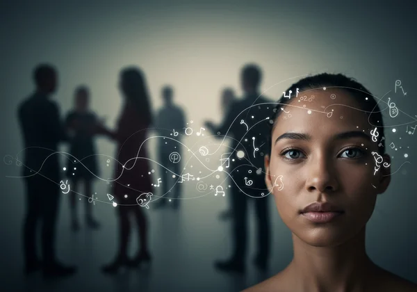 Persona che si sente disconnessa in un contesto sociale, astratto